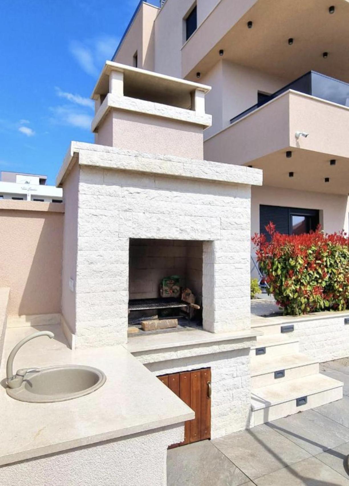 Garden Villa Sveti Filip i Jakov Exteriör bild